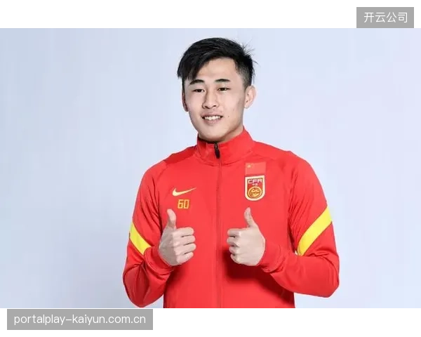 乔纳森·戴维终结能力面临大考，俱乐部数据能否转化为国家队进球是关键。